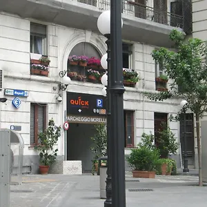 Bed Morelli 49 , Chiaia Couette-café